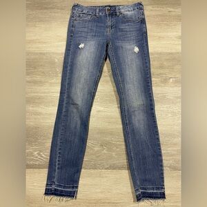 Harper Blue Skinny Distressed Medium Wash Stretch Denim Jeans Women’s Size 27